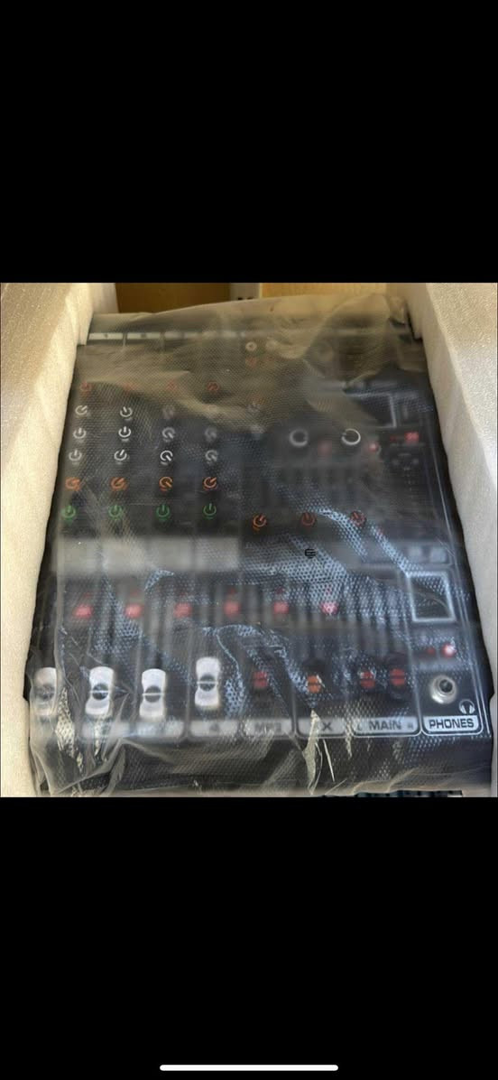 متوفر
***********
يوجد توصيل لكل محافظات العراق
