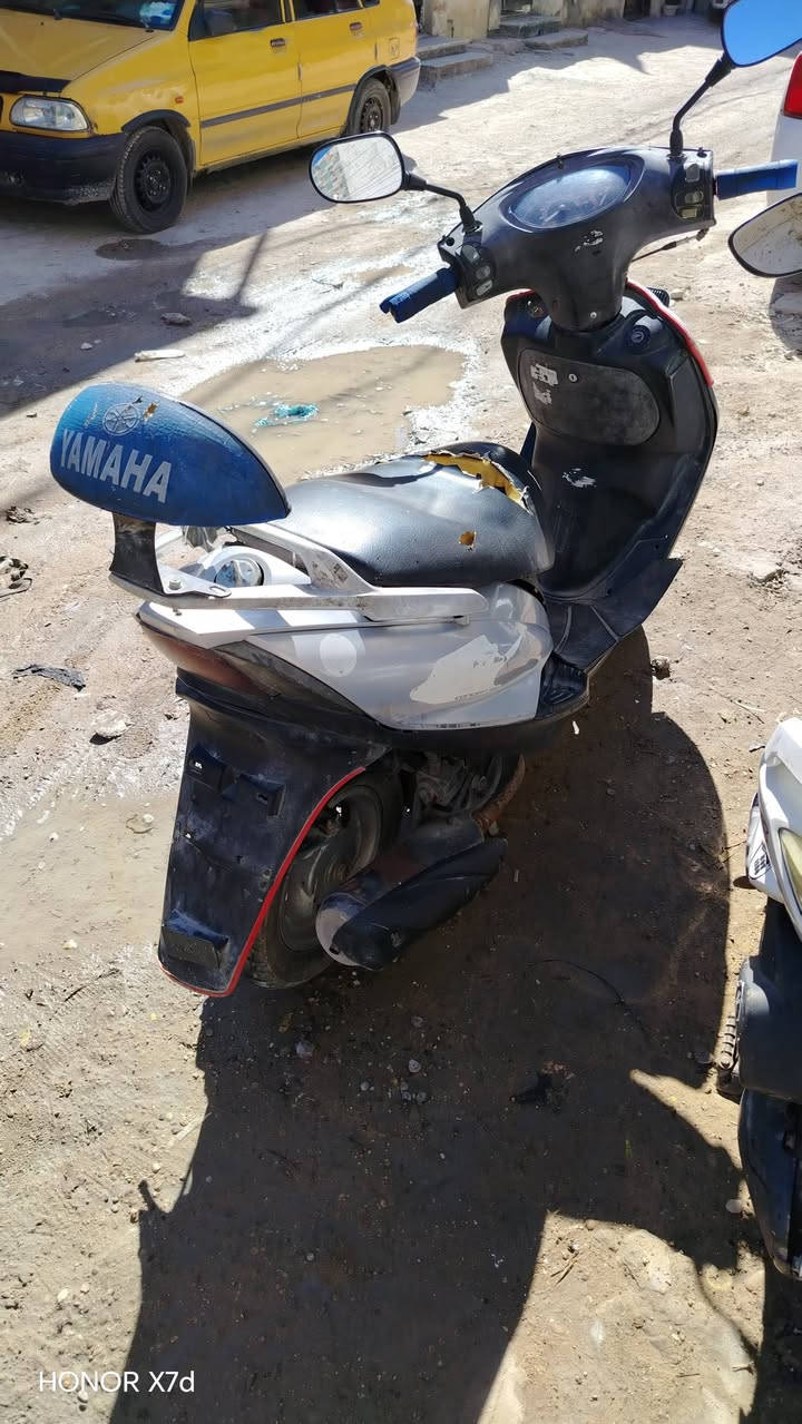 السلام عليكم دراجة ماكس 140 مكينة حلوة شلعة معدل تجفيت جديد مكينة خرسة تايرات جدد دبل#ات جدد كيلو متر بانزين شغال فقط الكشن مشكوك ولباقي كدامك الصورة مكاني بغداد الحرية 300 وبيه مجال رقمي ***********
