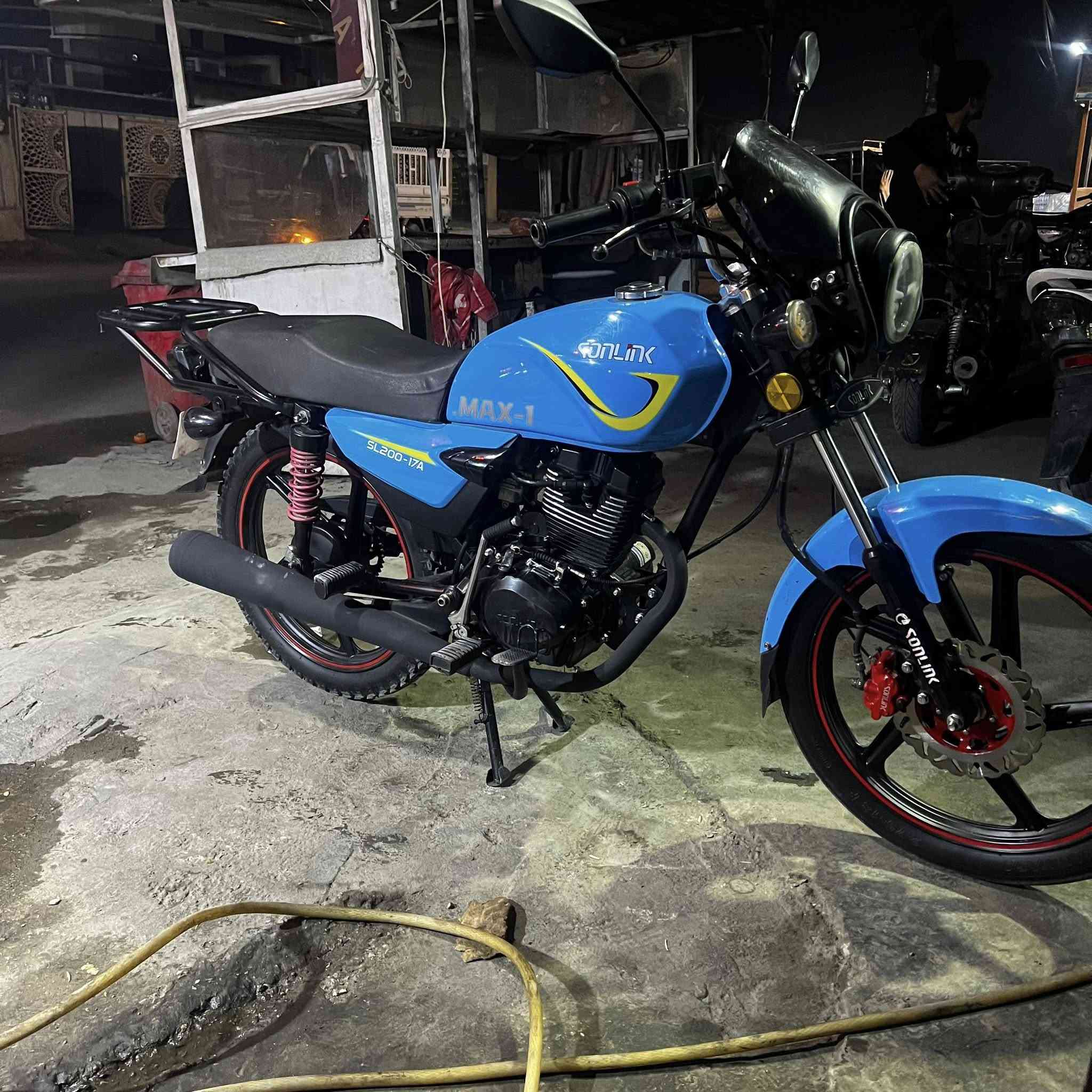 سلام عليكم دراجه للبيع سونك ماكس ‏كفالة العام ‏موديل 25 ‏سعر 850 بغداد الكمال *********** مستعجلين على بيت ￼￼￼
