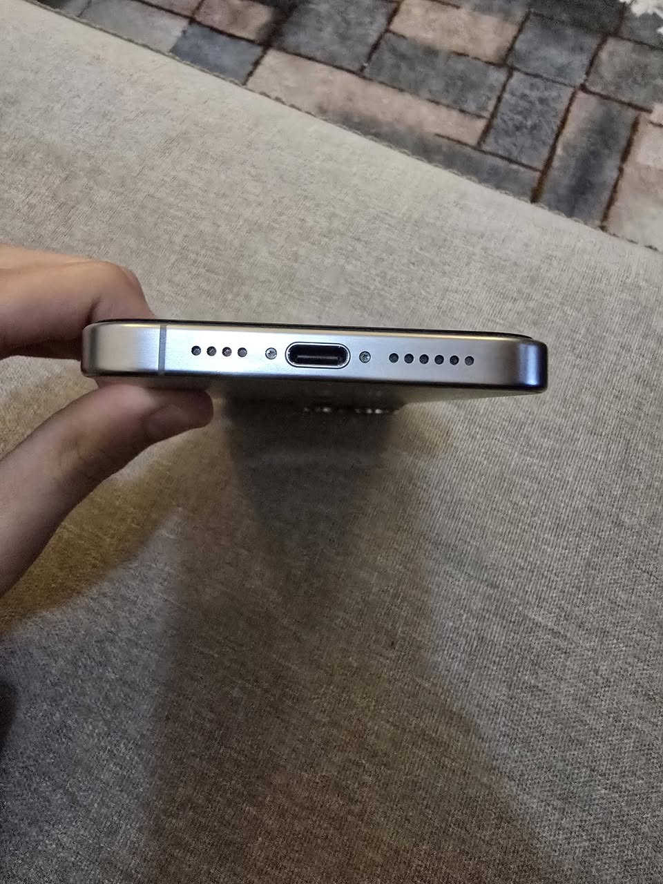 ايفون 15 برو ماكس للبيع شرق اوسط
ذاكره 256 بطاريه 83 

شريحه وحده 
الجهاز نضيف جدا شخط مابي

مكاني بابل حي البكرلي
***********
