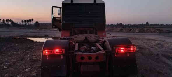 السلام عليكم مان صقر ١٩٩٦ مكينه قبق ناصي سنويه منتهي بل ٢٤ كير جبير ١٥٥ سعر ٧٠ مكاني واسط النعمانيه  ***********و***********
