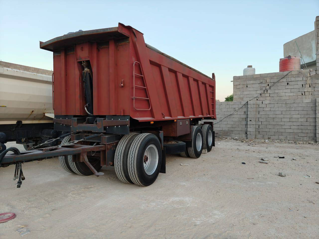 السلام عليكم مقطوره للبيع محورين تخم تاير جديده سعر : 235  رقم الهاتف : *********** /***********
عنوان : بصره الزبير
