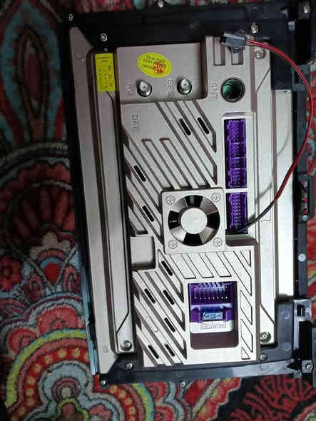 شاشه سيارة 10انج ذاكره128شاشه يجي وياه داشكام وكامره خلفيه ***********
