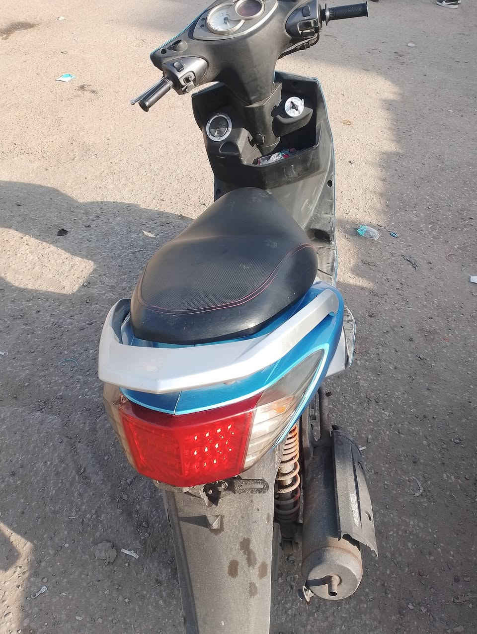 السلام عليكم دراجه سكنس للبيع نضيفه من كشرهة مكينه مفوله شلعه معدل دراجه كلش حلوه أي نقص مابيه كفرات اني صابغهن بحري وسلفر العنوان بغداد شارع الكفاح السعر  750 وبيه مجال قليل أي ستفسار اتصال على الأرقام *********** او ***********
