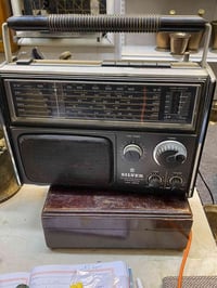 راديو سلفر نظيف جدا شغال بدون اف ام٠٧٧٠٢٨١٤٣٢٧