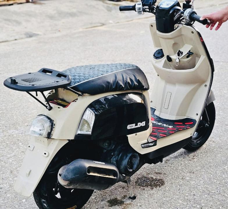 السلام عليكم للبيع دراجة ماكس بوليس كهربائية كلهة شغالة دراجة مابيهة اي نقص كابريته سلف هندر كلهة شغالة مكينة بلاد جيب فيتر وتعال افحص سلف بلاد كلهة بلاد مكان ديالى بعقوبة رقم هاتف ***********
