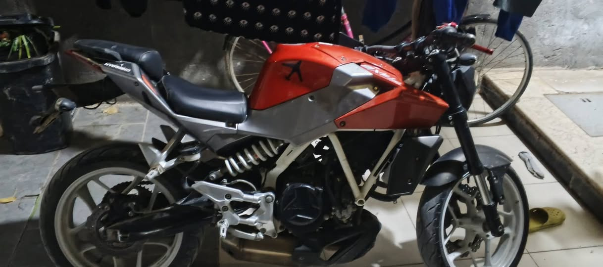 سلام عليكم دراجه هاي سونك للبيع وا مراوس بدايون نفخ او دايون لايتي دراجه ما مفتوح بيه برغي الدراجه كلش نشطه وسريعه محركه ما تسمعله صوت مكان الدراجه كربلاءالحر الصغير  السعر 15وبيه مجال***********
