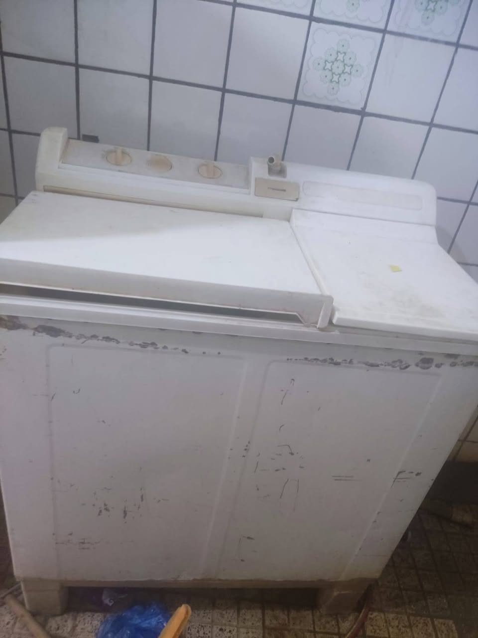 السلام عليكم ثلاجه فوول شغاله سعر ٨٠ غساله شغاله سعر ٢٥ دبه غاز بيه نص سعر ٦٠ تواصل واتس ***********
