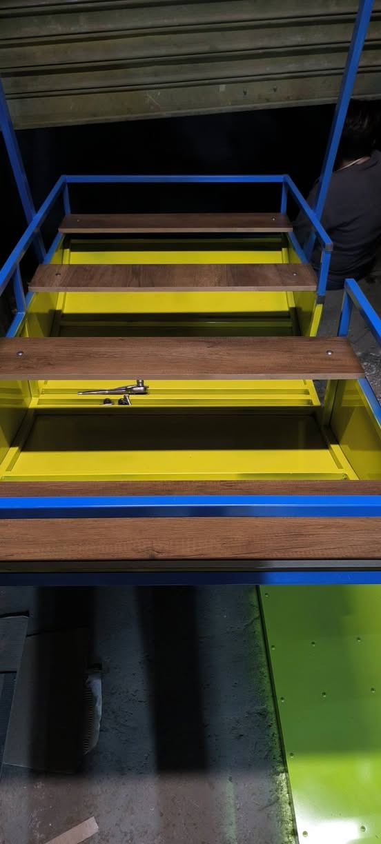 الي استغلوكم بالاسعار غصبآ عليهم نزلو الاسعار 
بس انتبهو العابهم حديد خفيف مو مثلنة ٢ ملم اخبله والله هههههههههههه
‏‪***********‬‏ توصيل مجاني داخل بغداد
