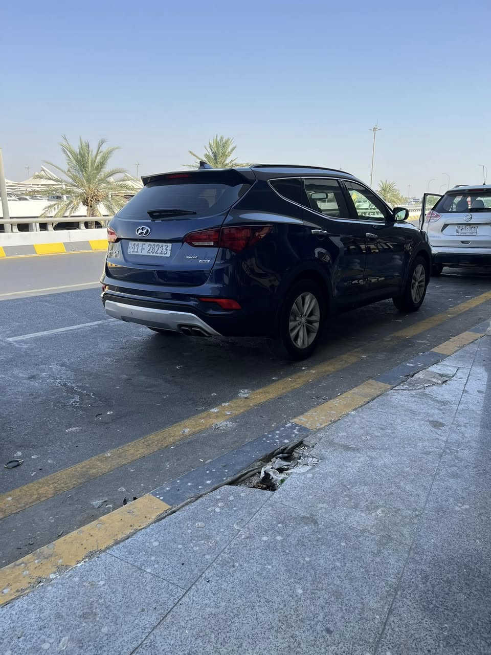 سلام عليكم ورحمة لله وبركاته

هيونداي سنتافيا سبورت 2018 امريكي
مكينة 2400تيربو 
5راكب
كشنات جلد 
تدفئة كشنات 
بصمة
تشغيل عن بعد
جنطة كهرباء
شاشة كار بلي
تحكم ستيرن 
تبريد قطعتين
كامرة خلفية
الحادث موضح بالمنشور السونار كامل
سيارة باحالة جيدة صدر تايرات كله جديد
السيارة ماشية 60 الف فقط

***********
