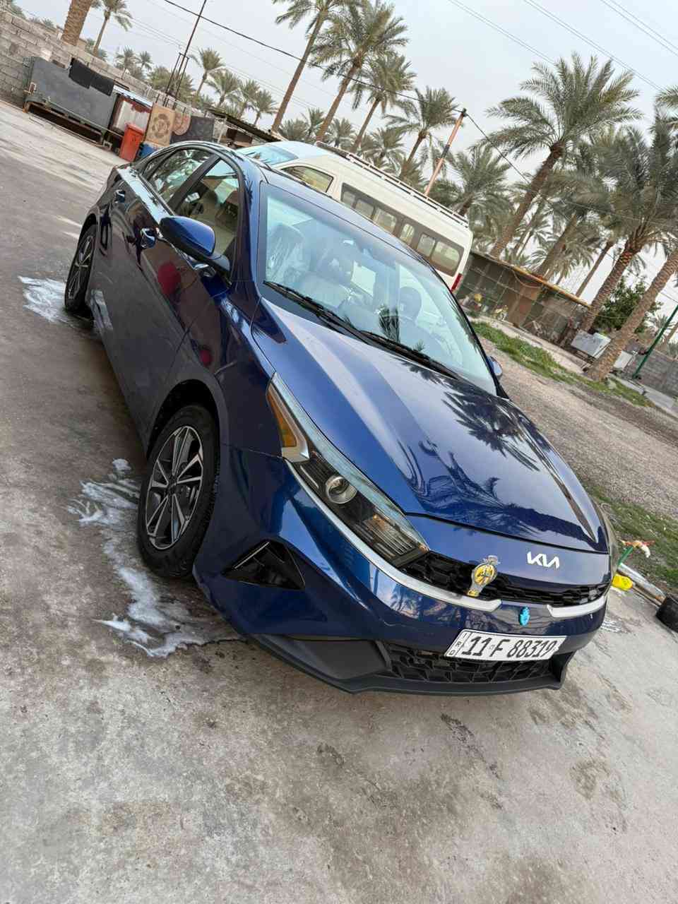 السلام عليكم للبيع فقط كيا فورتي موديل 2024 حادثا كدامك مثل مموضح بالصور بنيد ميديل وجاملغ امامي نفسه والجاملغ الخلفي بي صبغ سياره كامله للأخير دوشمه هعمل تخم تاير مكينه كير مكفولات السعر 150 وبيها مجال اي استفسار اتصل عالرقم ‭0770 711 5665‬المكان بغداد
