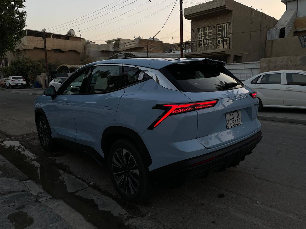 ‎جيتور داشنك 
‎الموديل : 2024 
‎المحرك:1.5 تيربو  
‎العداد : قليل ماشي جدا 21 
‎ضمان شركة هارلم
‎المواصفات:
‎*5 راكب 
‎* ويل قياس 19 أنج 
‎* ثلاجة 
‎* شاشة لعرض القيادة 
‎* تحذير مغادرة المسار رادار
‎* نقطة عمياء 
‎* شاحن هاتف لاسلكي
‎* المقاعد كهربائية 
‎* بلوتوث 
‎* نظام المساعدة على النزول من المنحدرات  
‎* المرايا الجانبية كهربائي
‎*صندوق كهربائي
‎* حساسات خلفية
‎* محدد سرعة
‎* دخول ذكي (بصمة)
‎* هاند بريك كهربائي
‎* نظام الخرائط (GPS)
‎* مؤشر لضغط الاطارات
‎* 8 سماعات 
‎السعر 155 وبيه مجال$
مكانها بغداد ***********
