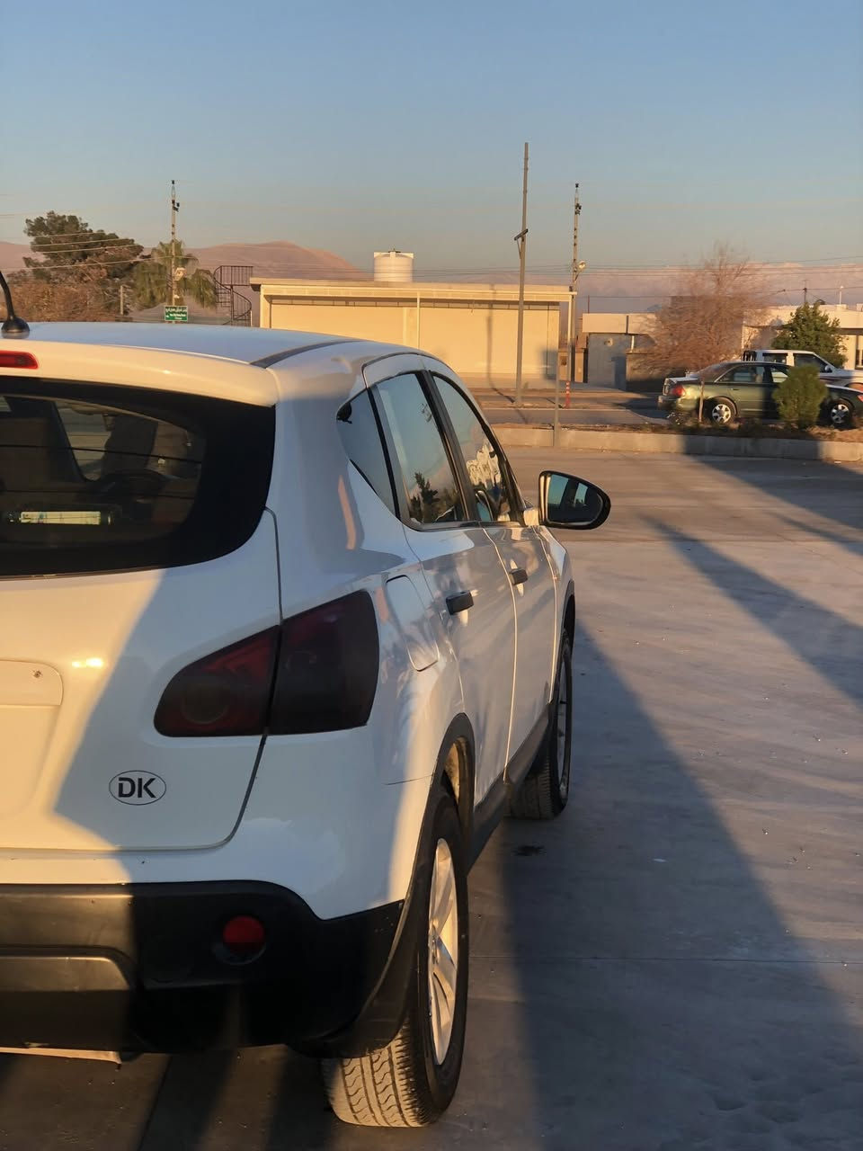 نیسان قاشقا ٢٠٠٩
سەیارەکە ساخە بێ بۆ یاخە
مەنفێس و سەنەویە
سەنەویەکەی عەسڵیە و لەسەر ئەو ڕەقەمەیە
دوو کوشن هیتەر گێڕو مەکینە بەشەرت
گێڕ عادیە بەشەرتی ئەوەی ماڵی کەس نەبێت
سعری 57$ گەڵاو مەعامەلە
ژ.م  ***********
شوێن شارەزور
ڕجا ئەن مشتری نیت سەری منیشو خۆشو مەیەشێنە لەگەڵ ڕێزما
