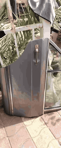 للبيع قطع غيار مارسدس جانمبو
بنيد جديد مال وارد سعره ٢٠٠ الف 
بيبان عدد ٤ كاملات من جامه من قفل من سفيفه باب كامل عدا بطانه بابي سعرهن ٦٠٠ الف 
جاملاغات يمن ويسار جدد ١٩٠ الف الزوج 
ج
قبق جنطه مال وارد سعره ٥٠ الف  
***********
ملاحظه ابيع شلع  ما بيع مفرد
