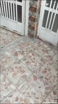 اخواني اخواتي الأعزاء.. دار للايجار مساحة 80م طابقين.. يحتوي على استقب...