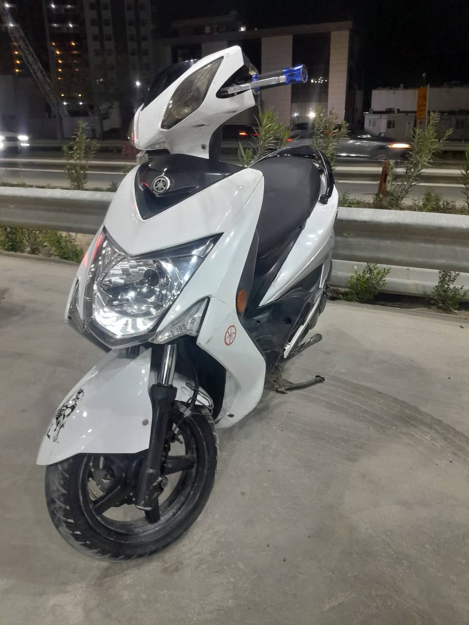 سلام عليكم دراجة سكنس لد الدراجة مكفولة كفالة عامة مكينة برغي مامفتوح بيهه الدراجة بيه زوج كلجات رياضي بيهة صالنصة صجمية وبيهة يدات بريك رياضي اصلي الدراجة نقصهة بس ترايش وحاضنة مراوس بسكنس مزود او بيع السعر ٨٥٠ بيهة مجال مكاني بغداد رقمي ***********
