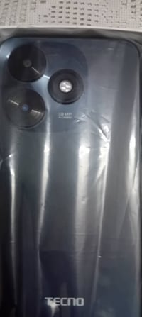 موبايل للبيع تكنو سبارك 20 الذاكره 256 عشوائيه 6 سعر 80 النظافه 100% ا...