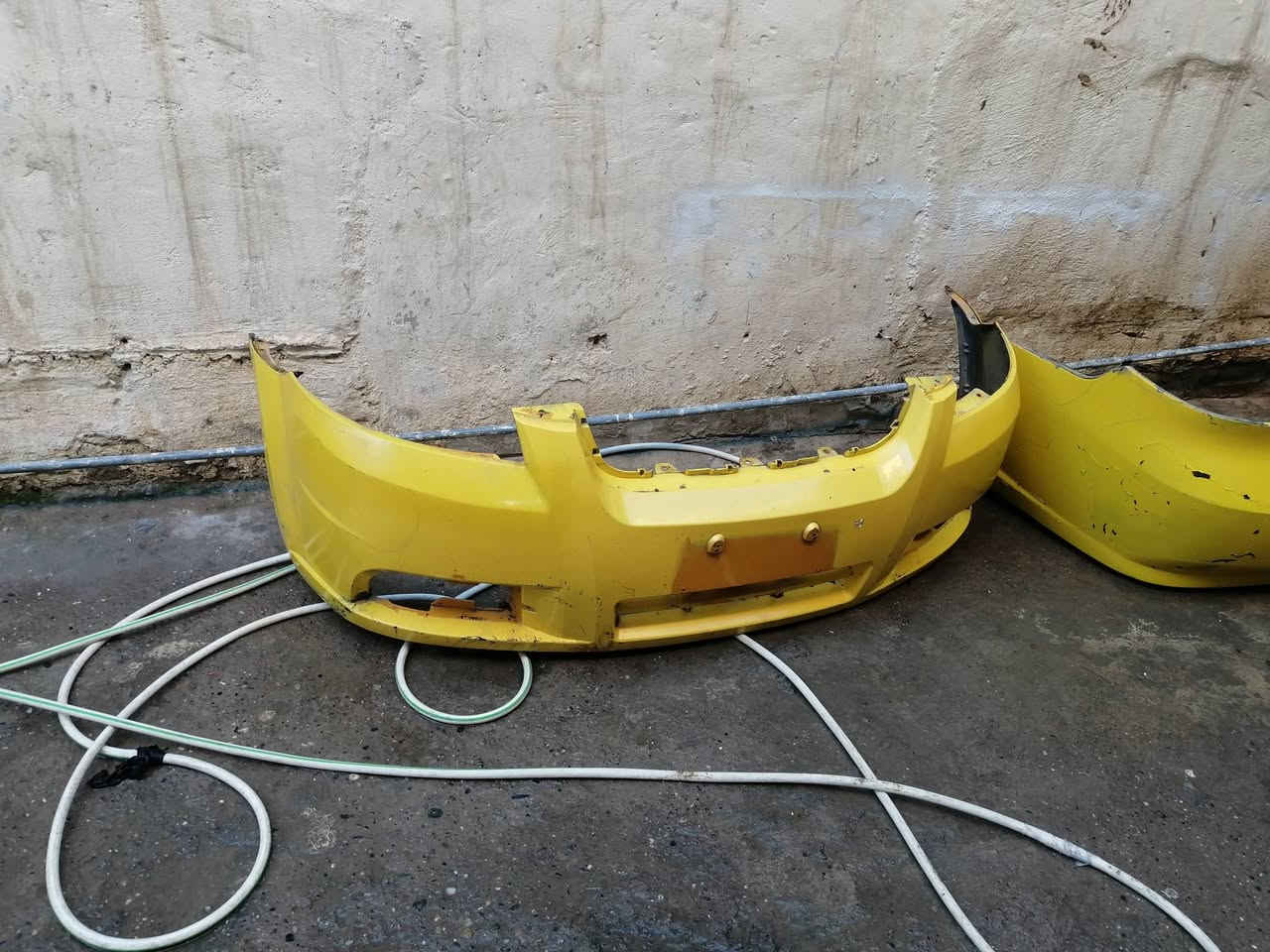 دعماية امامي خلفي وبكلايت جهة اليمين افيو نظاف  للبيع ***********
