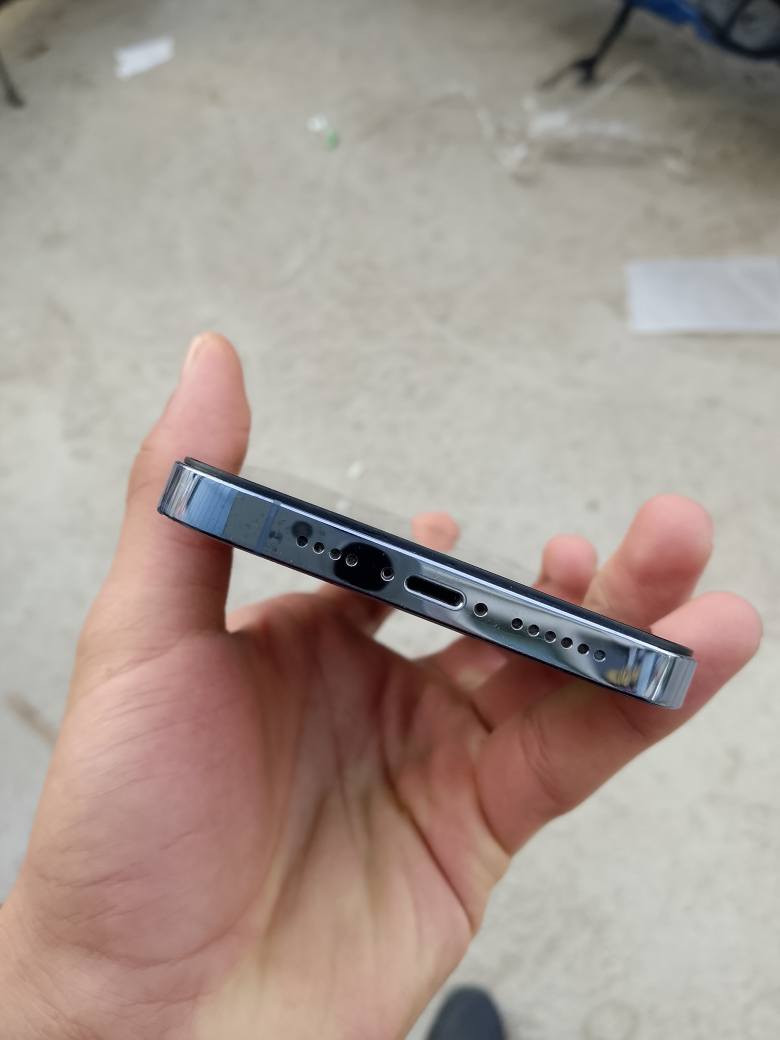 سلام عليكم اخوان 13برو ماكس 512 بطاريه 89 جهاز ممبدل شي بي غير شاشه ورجعت نضربت ومقفول ايكلود ناسي الباسورد جدا نضيف سعره 275 وبي مجال شي بسيط ***********
