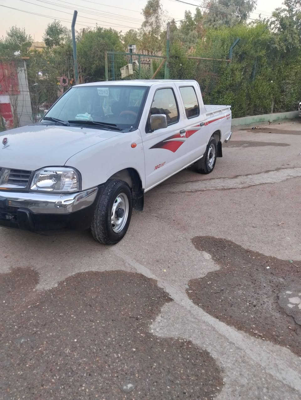 السلام عليكم بيك اب نيسان شبوط 2012 سياره حلوه مرتبه وجاهزه من كل شيء رقم بغداد كيرالمكينه  تدفئه تبريد السياره خير من الله عنواني بغداد 125$. وبها مجال قليل السياره باسمي 
 ***********
