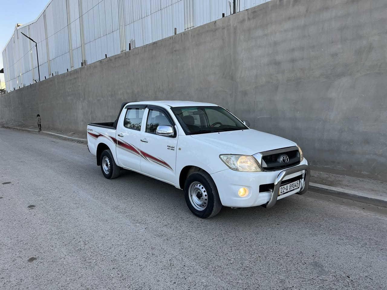 سلام عليكم بيكم للبيع موديل 2010شاصي 12سيارة جديدة كير وماكينة شرط لا تبخير ولا تنقيص سيارة تخم تاير صدر امامي خلفي تبريد سيارة كاملة دوشمة كهرباءيات كلها شغالة مو عوزها اي نقص رقم اربيل دولي جديد تريد تحويل تريد وكالة بشرط سنوار منفق مع المنشور سيارة كاملة وجديدة مكان الرصافة بغداد ما متواجد على الفيس شراي يتصل وبي خير يدلل رقم الهاتف  ***********
