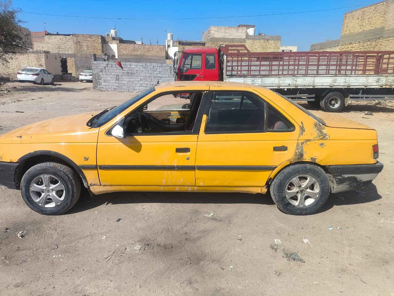 سلام عليكم بيجو للبيع موديل ١٠ سياره جاهزه مكينه كير تبريد كله شغاله سعر ١٠ مكان نجف شارع المطار القديم مكلف بنشر ***********
