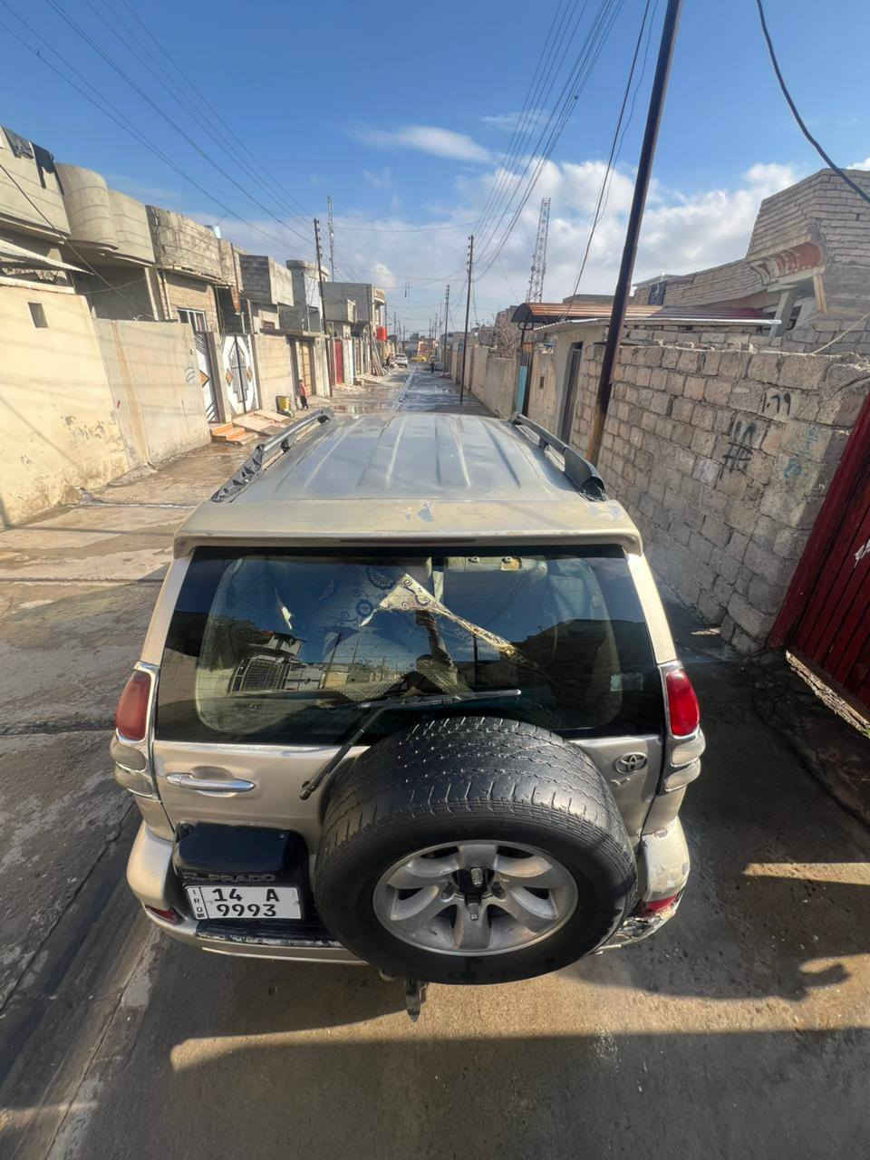 السلام عليكم
برادو 2006 v6 سلندر 
رقم دولي مميز تحويل وين ماتريد
تاكيه ع صفحه صبغ عام 
داخل صاج شاشه بلازمه
دبل تانكي بانزين بلادي 
منضومة غاز بيها
كشنات كهربائي وهيترات تدفئه
محرك وكير نضاف 
قفل مركزي
طخم امامي جديد 
بور جديد  
سياره يعوزها مصرف
سعرها87وبيها مجال 
استفتسار ***********
