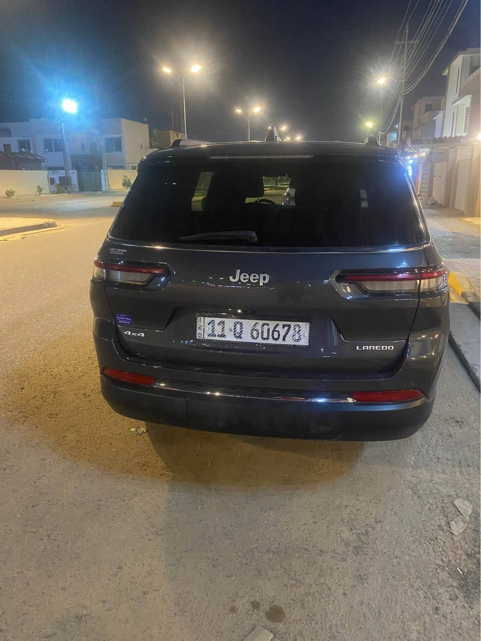 جيب موديل ٢٤ ماشيه ٢٥ الف بيها بس شبر بار 
الاتصال على الرقم *********** بغداد, العراق
