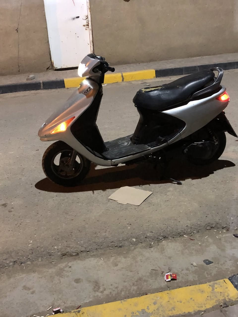 سلام عليكم دراجة لبيع سعر خاص المحرك خير من الله المكان خصيمه رقم ***********
