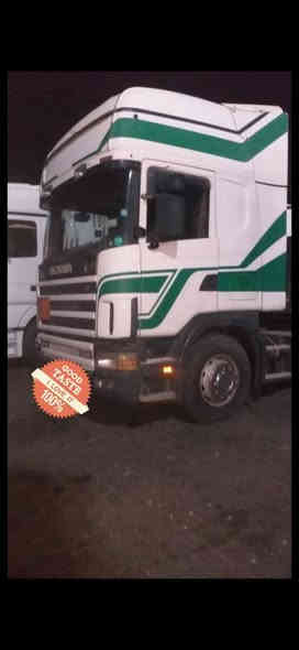 سلام عليكم سكانيا موديل2000 محرك 8بم ونوزل كير كهربائي رقم ذي قار بسمي نگليزي هزه جديده مربوطه فلات جوانب متحركه عربانه فلات مزوج 3دناگير ‏‪***********‬‏
