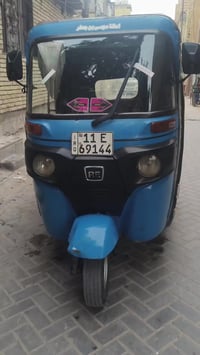 تكتك ٢٠٢٠ للبيع المكان مدينة الصدر  السعر 6700 وبيها مجال   رقم الهاتف...