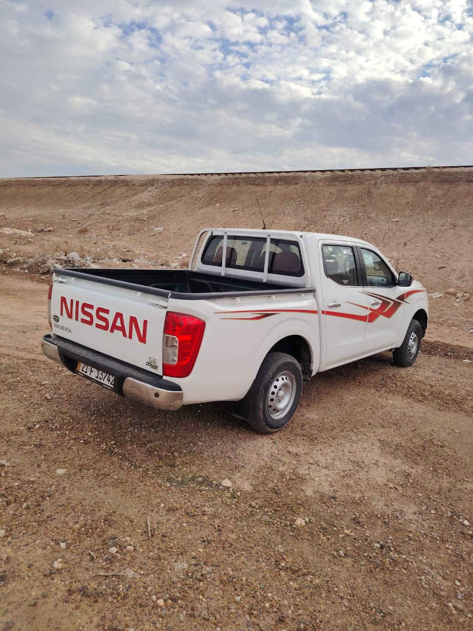 السلام عليكم للبيع نيسان 2017
كير عادي 
تبريد 
تدفيه 
حساس خلفي 
محرك كير كفاله 

    شراي ينتصل عل رقم ***********
