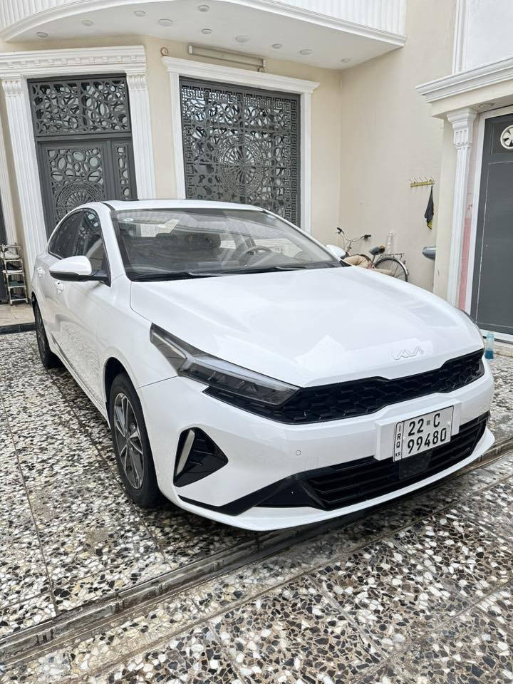 كي 3 موديل 2024 ماشية 25الف السيارة مكفولة فقط بارد شي قليل وما واضح اكيد مكان السيارة بغداد السعر 140$ للاستفسار الاتصال ع الرقم ***********
