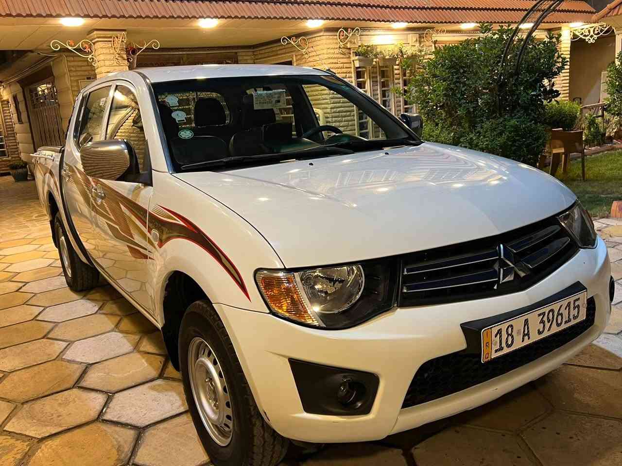 السلام عليكم
بيكم متسوبيشي l200
موديل 2015 (كير عادي)
ماشية :107 كيلو حقيقي 
صبغ : فقط جوه الشريط مال جاملغ امامي الايمن الباقي كفاله من الصبغ…
السيارة كل كهربائيات وميكانيك وصدر مكفول وشغال …..

السيارة جديدة بمعنى الكلمة ( على ايد شخص واحد من استلام الشركة 

رقم بابل بأسمي تحويل ثاني يوم وين متريد 
هزة ورقم جديد

السعر : 138$ (١٣٨$) 
العنوان: بغداد / شارع فلسطين قرب الجامعة المستنصرية 
شراي اتصل وتدلل  : ***********
