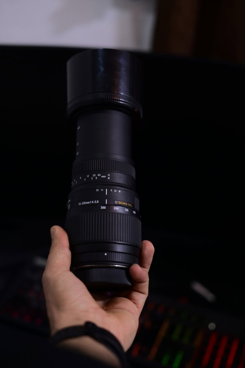 70-300 رياضي وترهم للجلسات مجرد فحص بعدهي بكارتونهه 140 الف فقط ***********
