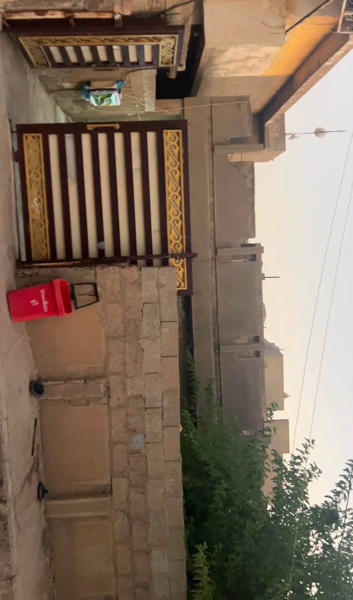 🏡 للبيع – فرصة مميزة

السلام عليكم ورحمة الله وبركاته،

يتوفر بيت للبيع (بناء قديم) في موقع مميز.

📍 الموقع:
واحد حزيران – شارع عبدالرحمن، قرب جامع إبراهيم الخليل.

📐 المساحة:
200 متر

📄 نوع السند:
طابو صرف

💰 السعر:
150 مليون دينار عراقي وبي مجال.

لمن يرغب بالاستفسار أو المعاينة، يرجى التواصل على الرقم:

📞 ***********
