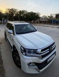 لاندكروزر GXR ٢٠١٧ • ٦ سلندر • رقم سليمانية دولي