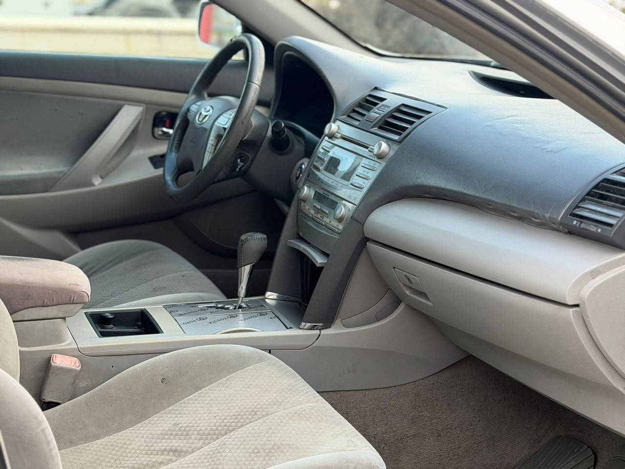 تويوتا كامري موديل 2009 امريكي V6
سنوية رقم جديد لحد 2027 شرط تحويل غرامات
گير محرك بشرط 
سيارا 3 قطع صبغ بدون دواخل بدون ضرر
منضومة غاز ايطالي  شرط

سعرها 85$ بي مجال قليل
مكاني كركوك
رقم موبايل *********** كركوك, العراق
