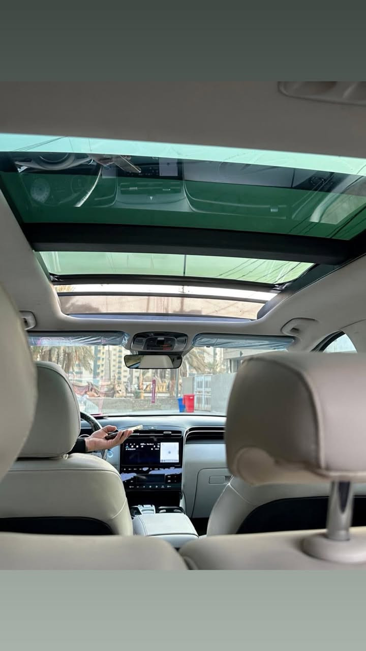 السلام وعليكم أخوتي 
توسان مديل 2024
لون ممبز چويتي 
رقم بغداد تحويل مباشر 
حادث صطحي جداً بدون اي دواخل  مرفق بلمنشور
المواصفات 
اعلة فئه قياده من البصمه 
بانوراما
شاشه دجتل 
خمس كامرات محيطيه
فول تحكمات 
تشغيل عن بعد 
جنطه كهرباء
داخل لونين 
مكينه المرغوبه 2500
وبعد بيهة هوااي موصفات 
ماشيه 38km. اخت الزيرو 
السعر 188$
رقمي ***********
عنواني بغداد زيونه
