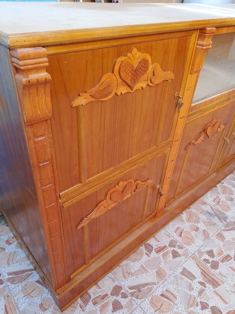 السلام عليكم بوفيه افراش مترين ونص السعر190تقطيع 6 بيابان كل باب وحده صاج نقش زان دنك زان كامله وجاهزه من كل شيء الشراي يتصل على الرقم *********** المكان نجف الاشرف ويوجد توصيل داخل النجف الاشرف @إشارة النجف, العراق
