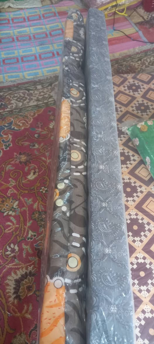 دوشك سفنج رتفاع ٩سم نفر سعر دوشك ٦٠٠٠فقط داخل محل الشاميه شارع الحمام وتساب ***********
