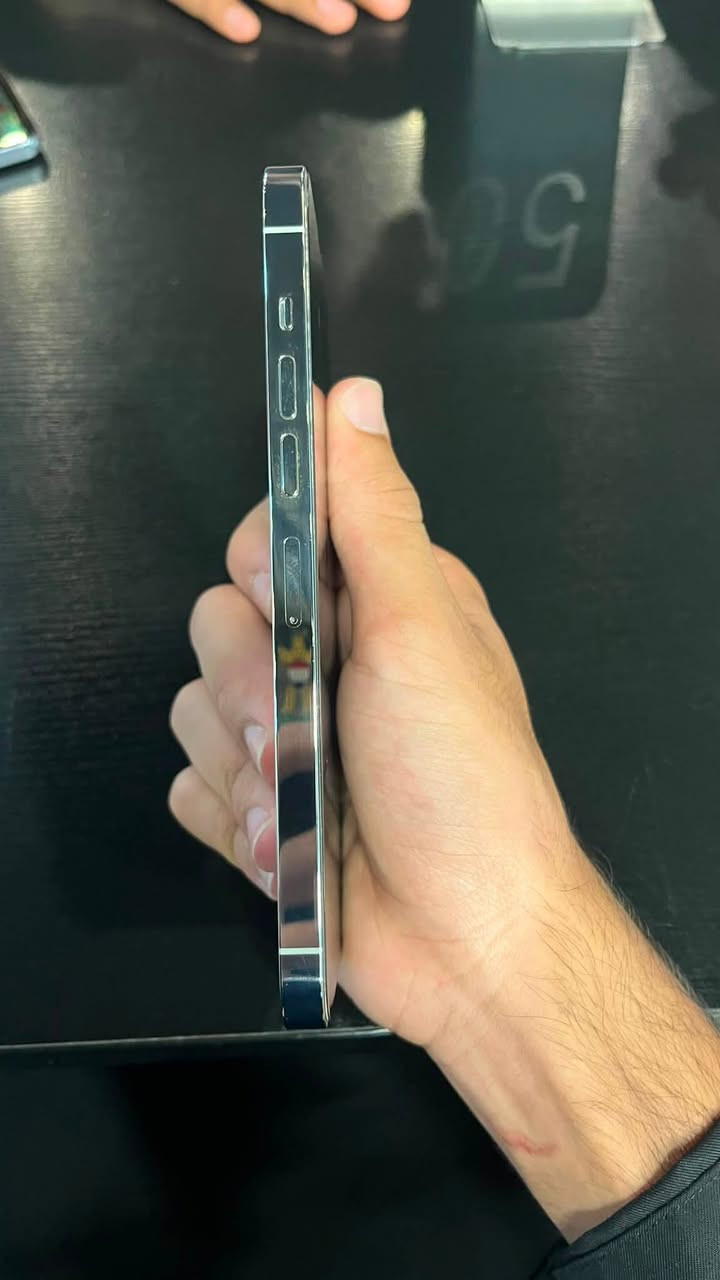📱 آيفون 13 برو ماكس (iPhone 13 Pro Max) للبيع ✨
الجهاز بحالة ممتازة جداً ونظيف جداً (شبه جديد) 👍
🔍 المواصفات والتفاصيل:
 اللون: أبيض ملكي (Silver/White) ⚪
 النظافة: نظيف وخالي من العيوب المصنعية أو الخدوش.
 حالة البطارية: تحتاج تبديل (نسبة الصحة منخفضة، وتم مراعاة ذلك بالسعر).
 السعر: مناسب جداً وقابل للمواجهة بالمعقول.
📞 للإستفسار أو الشراء:
يرجى التواصل مباشرة عبر الاتصال على الأرقام التالية:
 📱 ***********
 📱 ***********
📍 الموقع: كربلاء المقدسة
