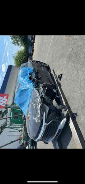 السلام عليكم ترا بلايزر 2025 فول الفول حادث موضح بل صور السياره حالين بل بصره ميناء أم قصر سعر 35 رقمي ***********
