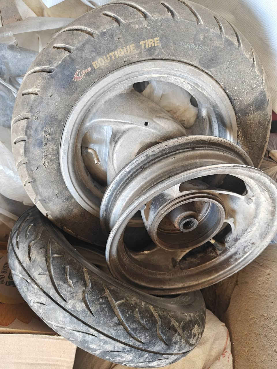سلام عليكم غراض فراشة للبيع عقل مال تفصيخ بلادي ب5 هاي سهم ب3قبق هندر هوة وولهندر وكم فول جيب وشد ب8سواد مال ملف ب4سلف8 ويالة مال ورة لواحد ب5


**إذا كنت صاحب هذا الإعلان وتريد حذفه لأي سبب، رجاءا أرسل رسالة إلى الدعم الفني**