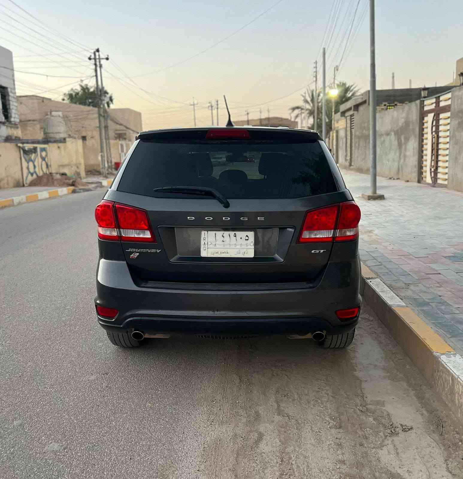 السلام عليكم ورحمه الله وبركاته 
للبيع دوج جورني موديل 19سته سلندر رقم ذي قار جي تي الضرر چاملغ معمر نفسه  
العنوان:- ذي قار ـ قضاء النصر 
رقم الهاتف:- 
***********
***********
