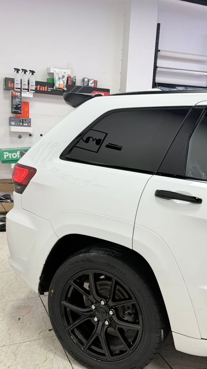 للبيع 🔥 جيب كراند شيروكي 2019
لون أبيض ملكي 🤍
فول مواصفات – فئة ليمتد
مركّب عليه كت SRT  🔥

السيارة نظيفة استخدام شخصي

تفحص بأي مكان تحبه
الموديل 2019
السعر 225 قابل للنقاش 

📞للاتصال ***********/***********
