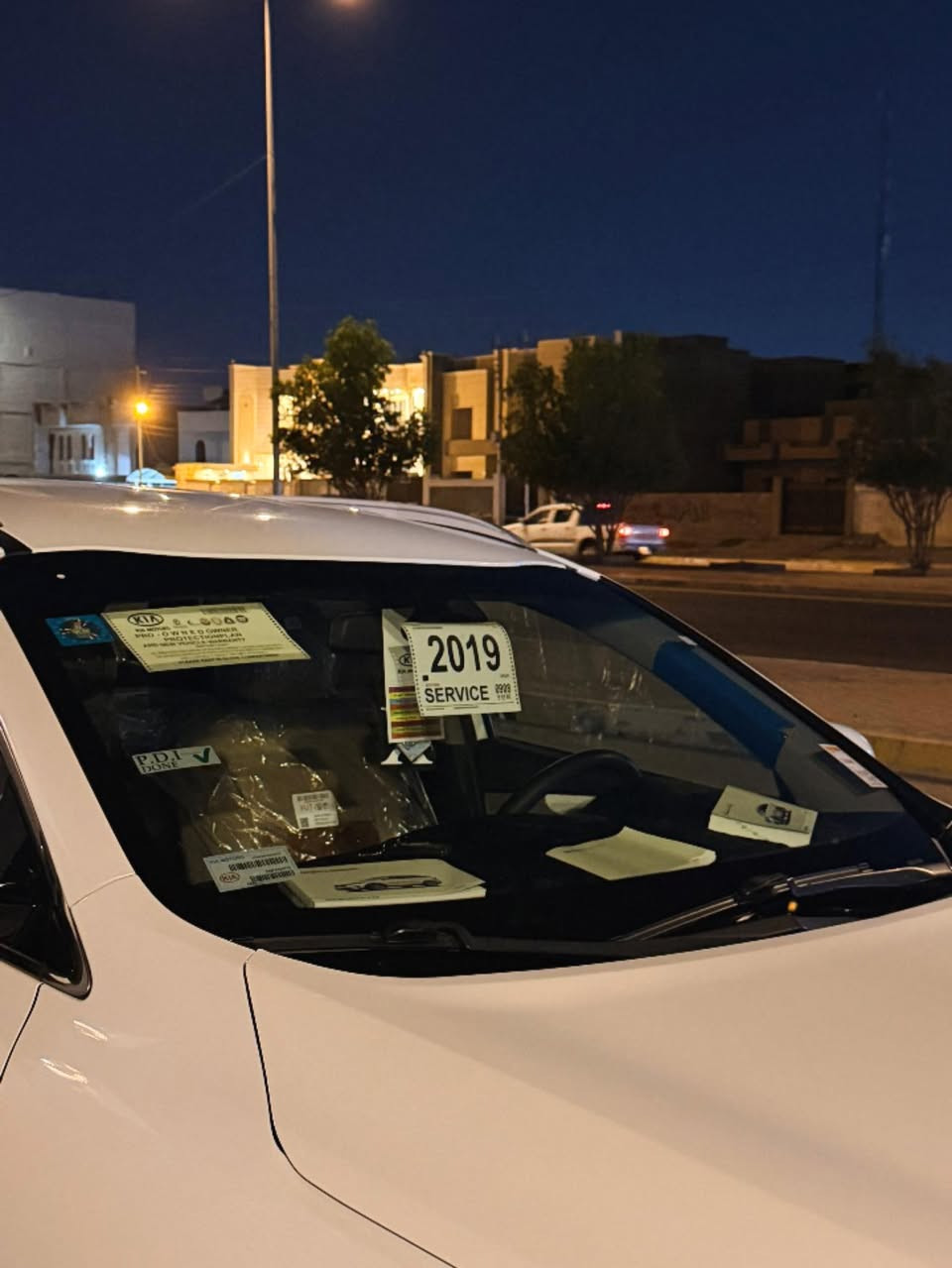 السلام عليكم
كياسورنتو موديل2019
رقم بغداد  بأسمي تحويل ثاني يوم
محرك6سلندر
7 راكب
3 قطع تبريد 
برادت بلادية
ويل ستيل كروم
مرايات مري شفط
صندوق كهرباء
شاحن واير لس
أريل جي بي أس بلادي
كامرة خلفية
حساسات أمامي خلفي
سيارة جديد 
كتلوكات الشركة بيه
ملاحضه السياره بيها تعيار بل بنيد بدون صبغ وبدون تبديل
السعر 225ورقه وبيه مجال
الموقع الرمادي شارع60
الاستفسار على راقم:***********
