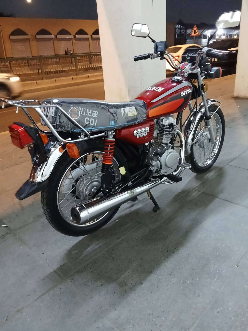 السلام عليكم شباب دراجة ايراني اسمهة ناينم موديل 26 جديدة جديدة بمعنة الكلمة صارلهة  18 يوم من امنزلهة رمبة وصلهة والمنفيس لاصليات موجودات العنوان بغداد باب المعضم ولا ستفسار ***********
