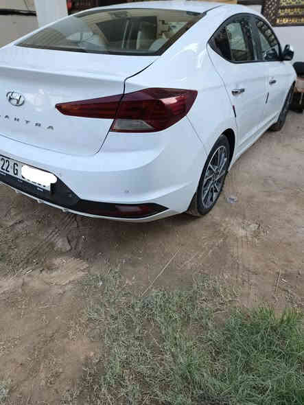 النترا 2020خليجي
كفاله عامه 
ماشيه62 
فول موصفات 
بصمه 
فتحه 
حساسات امامي خلفي 
تحكم ستيرن 
جنطه ذكي
رقم اربيل بسم الشركه
السعر 170 
***********
