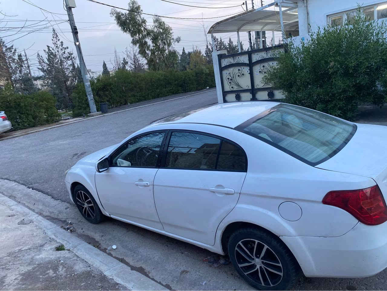 فاو بريستون رقم اربيل موديل 2015 عليها غرامات تنزل من سعرها السيارة بيها شويه صبغ بس مو صبغ عام ولا حزام 0.7.5.0.6.9.9.2.6.5.8واتس اب أربيل, العراق
